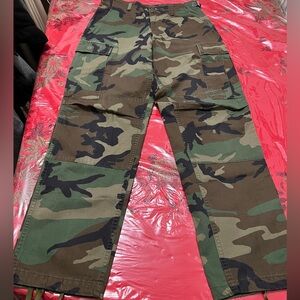 AuthenticArmy Combat Camo Pants small-med Reg Inseam 29.5-32.5 in Waist 27-31 in